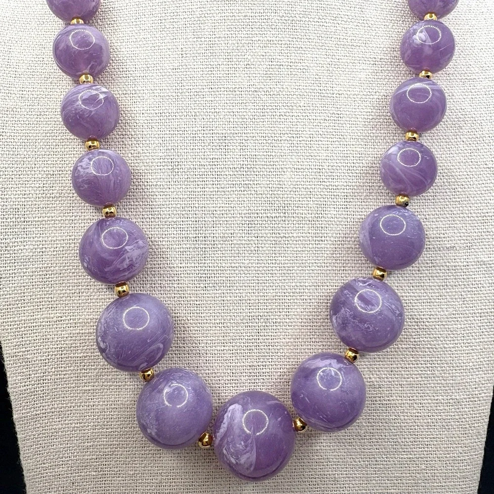 Vintage Joan Rivers Marbled Purple Acrylic Lucite Necklace Beaded Gold Tone 21